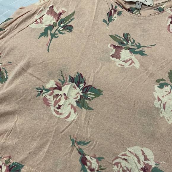 Talula Cropped Floral Tank - Picture 3 of 3